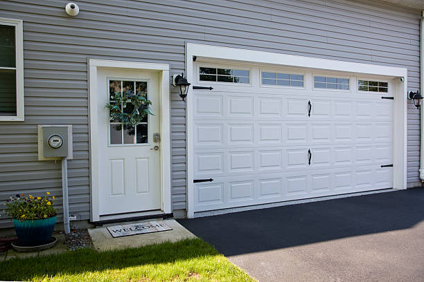 24/7 Emergency Garage Door Panel Replacement experts in Lavalette, WV